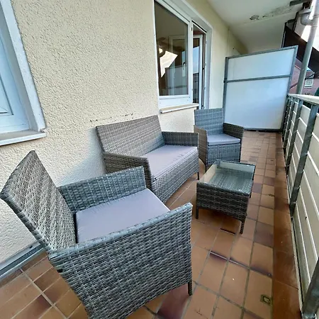 Wohlfuehl-apartment Mit Gemuetlichem Balkon Apartment *