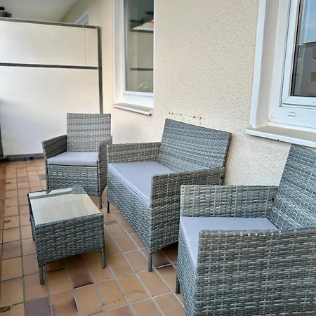 Wohlfuehl-apartment Mit Grossem Balkon, Netflix & Games Apartmán *
