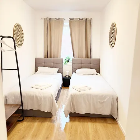 Wohlfuehl-apartment Mit Grossem Balkon, Netflix & Games * Barsinghausen