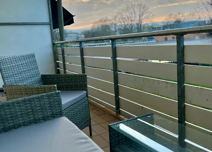 Wohlfuehl-apartment Mit Grossem Balkon, Netflix & Games